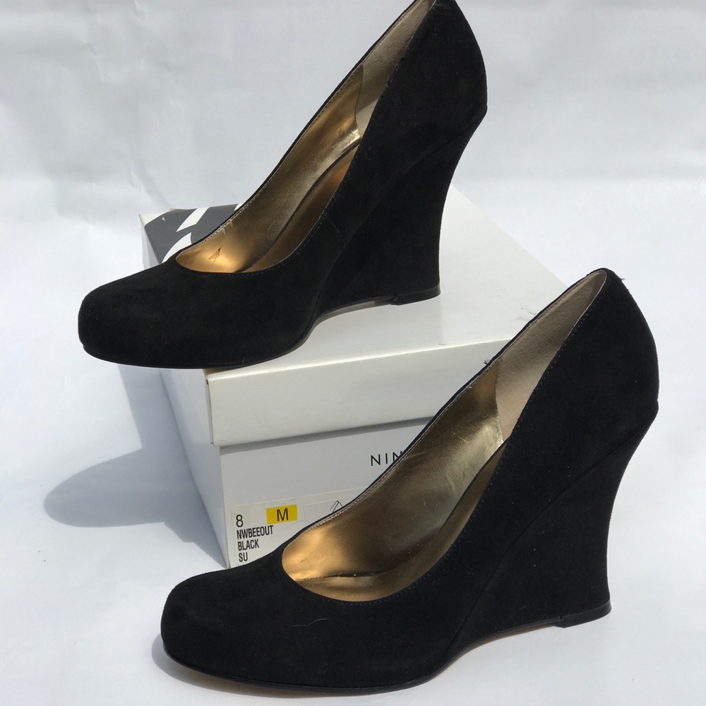 Size 8 Nine West black wedge